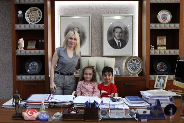 Rektör Özkan 23 Nisan’da Koltuğunu Çocuklara Devretti