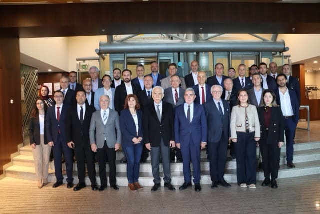 Demir çelik sektöründen güçlü performans