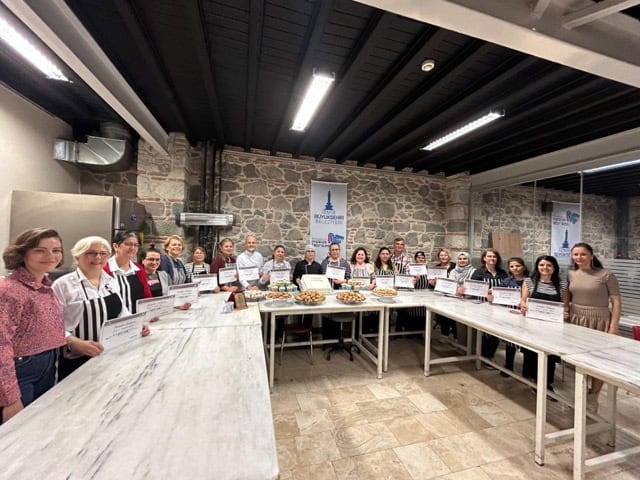 Çalışkan ellerden tatlı başlangıç