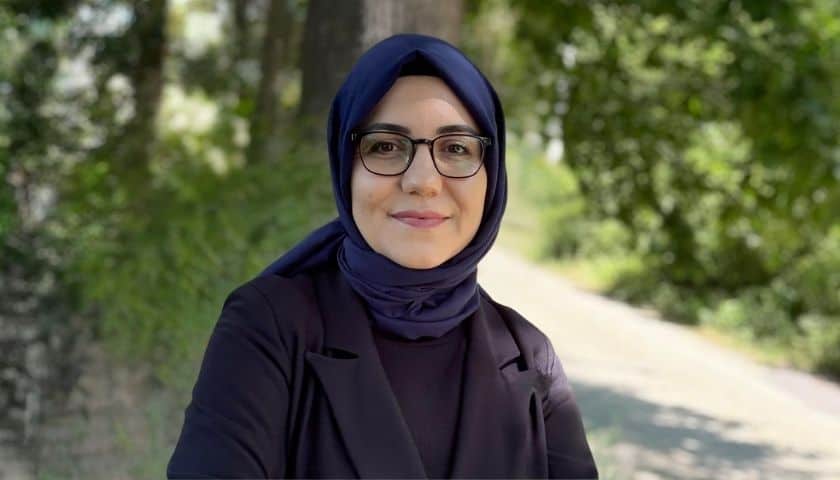 Bu proje, inanç krizlerini felsefe ve saha verileriyle analiz edecek