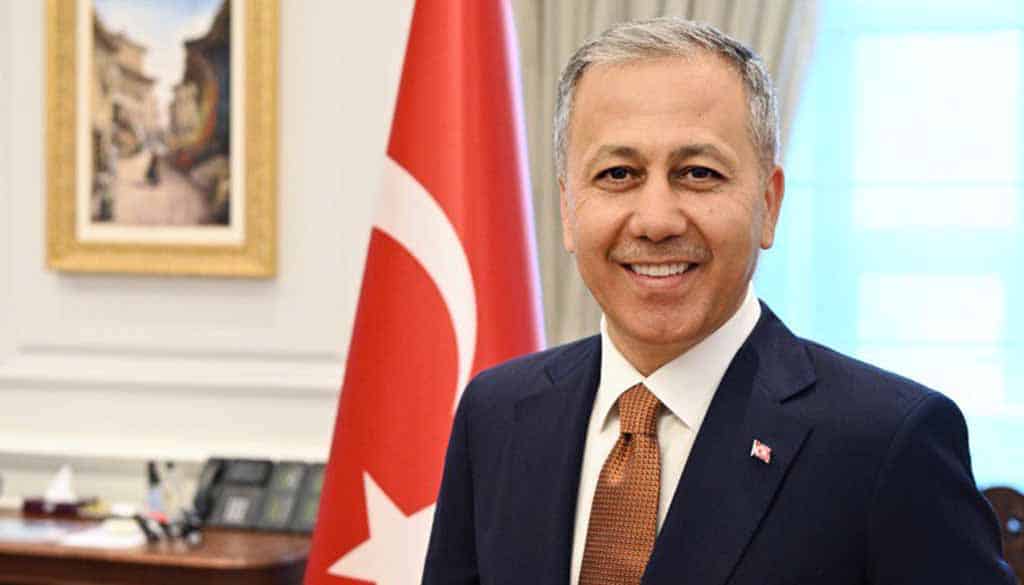 Kırmızı Bültenle Aranan 7 Suçlu Daha Türkiye’ye Getirildi: Yerlikaya, “Kaçamayacaklar!”