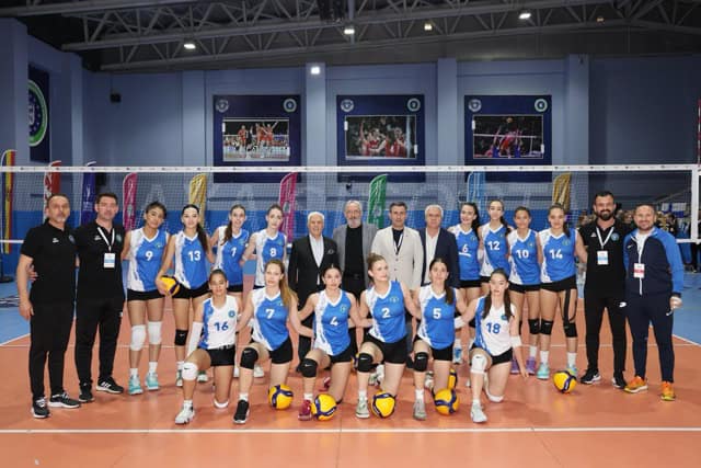 Kardeş Şehirler Voleybol Turnuvası Bursa’da Başladı