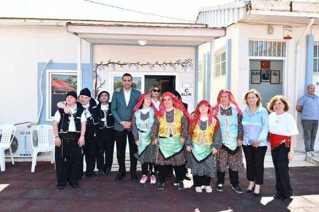 Notalar kalplere dokundu: Engelliler Haftasında umut ve dayanışma buluşması