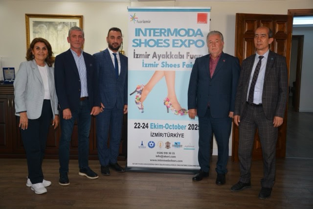 İzmir Ayakkabı Çanta Fuarı İçin Kollar Sıvandı