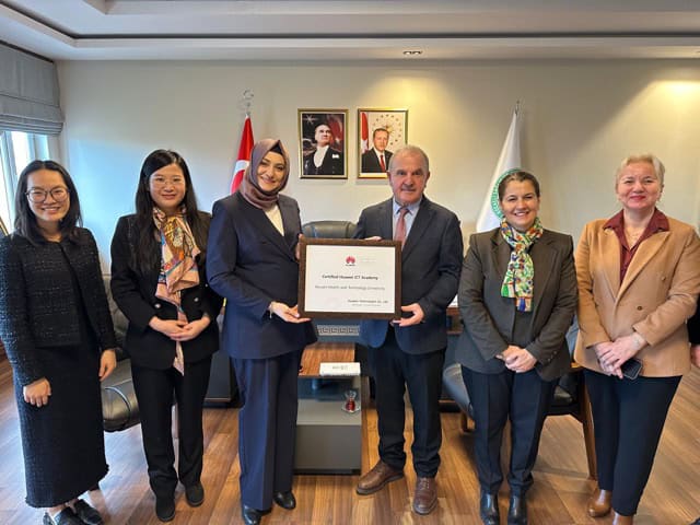 Huawei ICT Akademi Programı’nın, Türkiye bölümüne Kocaeli Sağlık ve Teknoloji Üniversitesi de dahil oldu