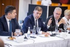 Başkan Tugay:  İzmir'in kabuğunu kırması, öncü kent olması için çalışıyoruz