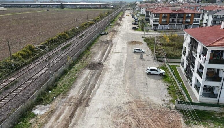 Arifiye Belediyesi Bilecik Caddesinde Çalışmalara Başladı