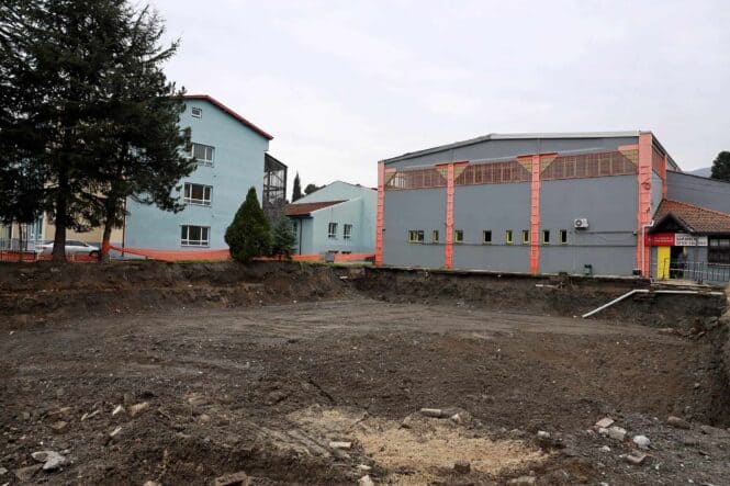 Sapanca’da Üç Katlı Yeni Spor Salonu İçin Çalışmalar Başladı: İlçeye Modern Tesis Kazandırılıyor