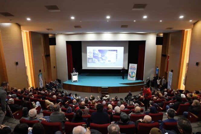 Sakarya’da Uzmanlar, SGM’de Böbrek Sağlığı ve Erken Tanıya Dikkat Çekti