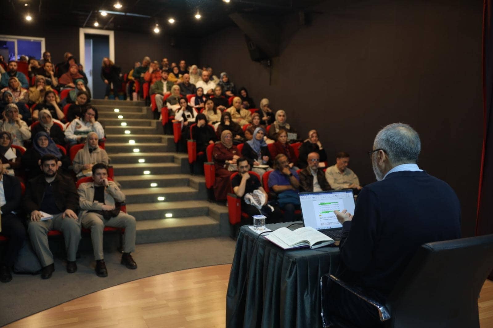 Büyükşehir Akademi'de Mesnevi Okumalarıyla Yeni Eğitim Dönemi Başladı