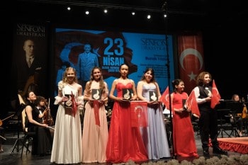 Eskişehir’de Genç Solistler 23 Nisan Konserinde Dinleyiciyle Buluştu